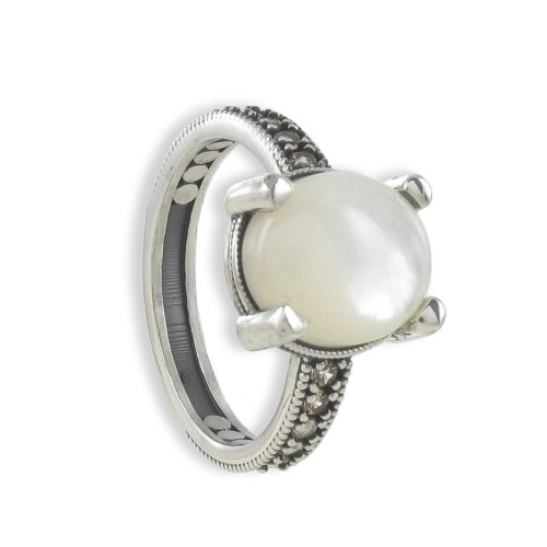 ANILLO PLATA NÁCAR 13 X 11 MM