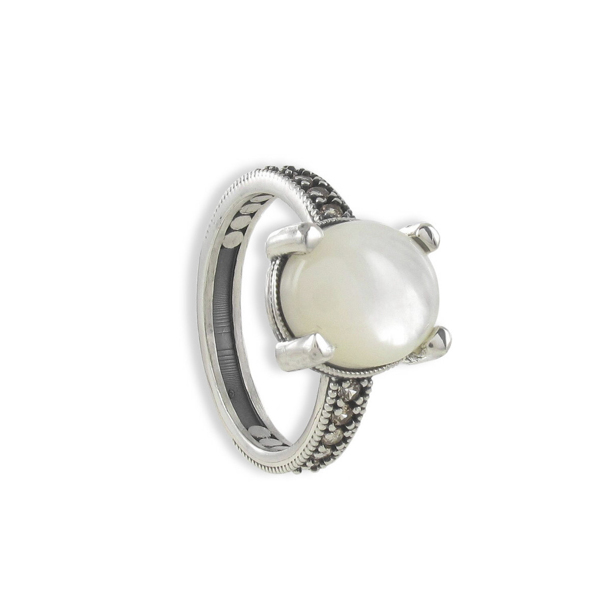 ANILLO PLATA NÁCAR 13 X 11 MM